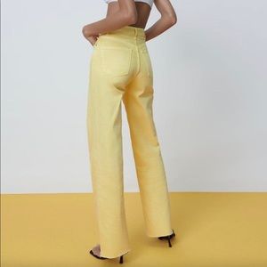 Zara Solid Color Full Length Wide Leg Jeans in Yellow Size 4